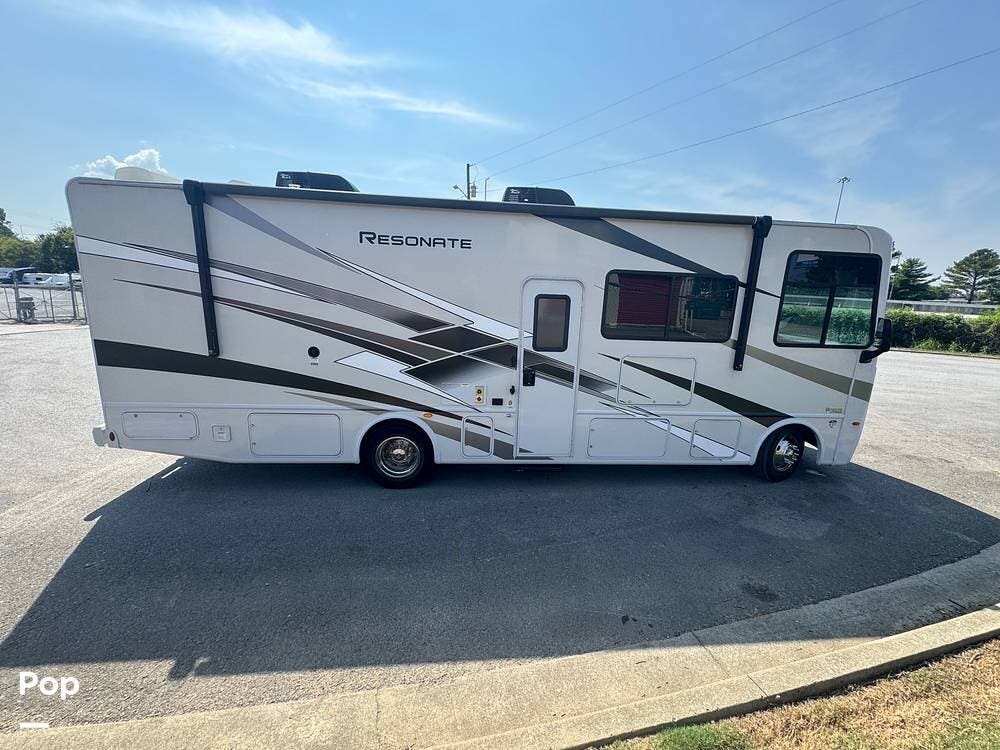 Contact us now about this 2024 Thor America Resonate 29G! 2024 Resonate 29G by Thor America from Pop RVs in Murfreesboro, Tennessee