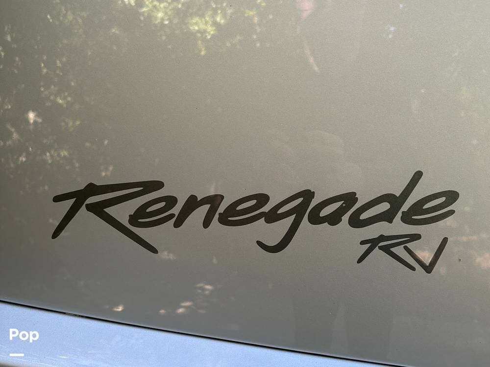 Call now about this 2021 Renegade XL 43DB! 2021 Renegade XL 43DB - Used Super C For Sale by Pop RVs in Hilton Head Island, South Carolina features Slideout, Generator, Air Conditioning