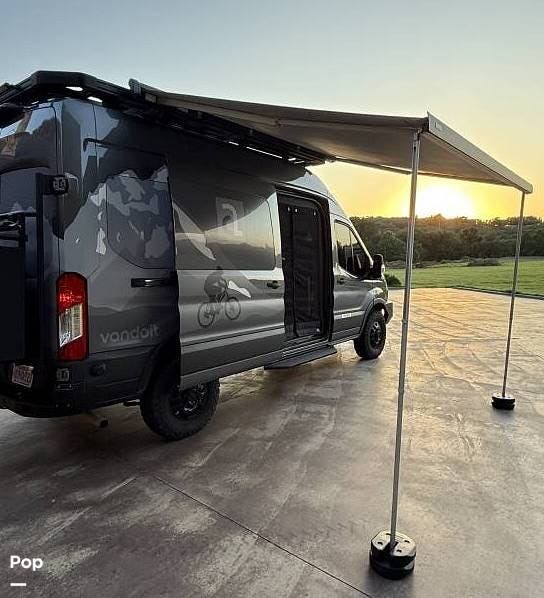 Call now about this 2021 Miscellaneous Vandoit LIV Series HR! 2021 Miscellaneous Vandoit LIV Series HR - Used Class B For Sale by Pop RVs in Tulsa, Oklahoma features Air Conditioning