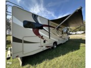 Call now about this 2018 Thor Motor Coach Chateau 31W! 2018 Thor Motor Coach Chateau 31W - Used Class C For Sale by Pop RVs in Frankfort, Kentucky features Leveling Jacks, Air Conditioning, Awning, Slideout, Generator