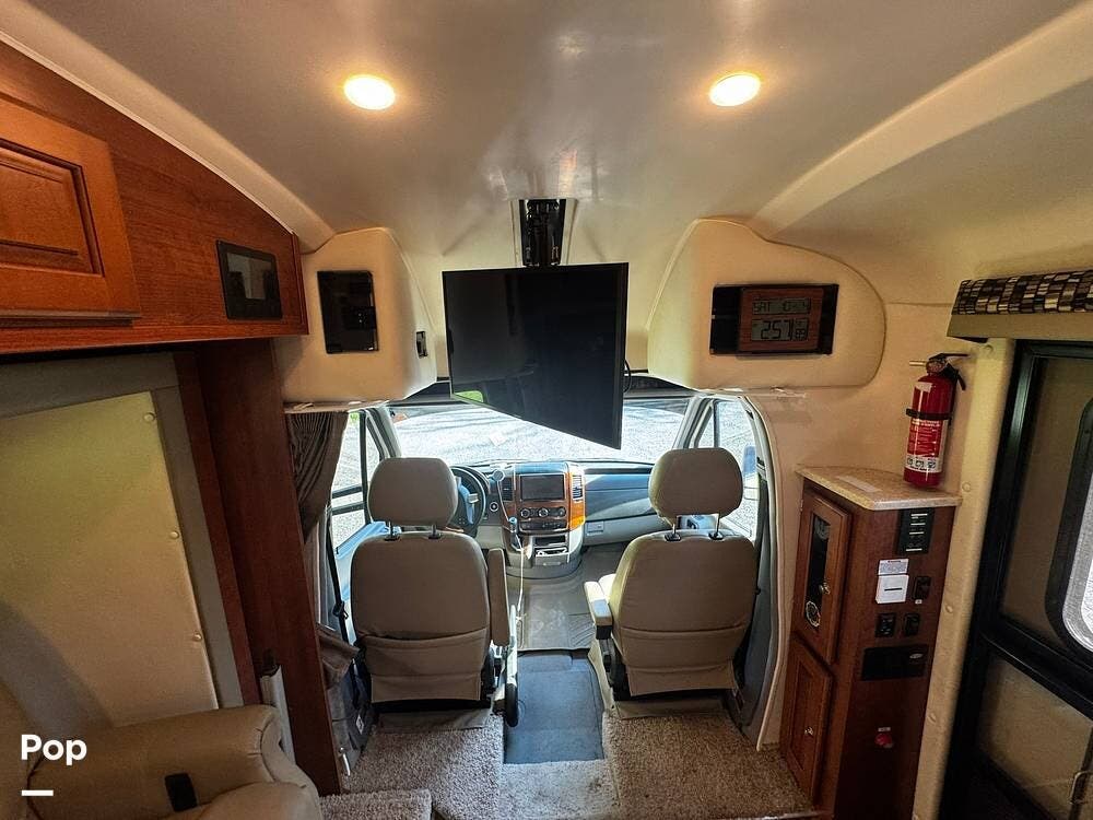 Contact us now about this 2018 Coach House Platinum II Coach House Series 241XL RRT! 2018 Platinum II Coach House Series 241XL RRT by Coach House from Pop RVs in Esopus, New York
