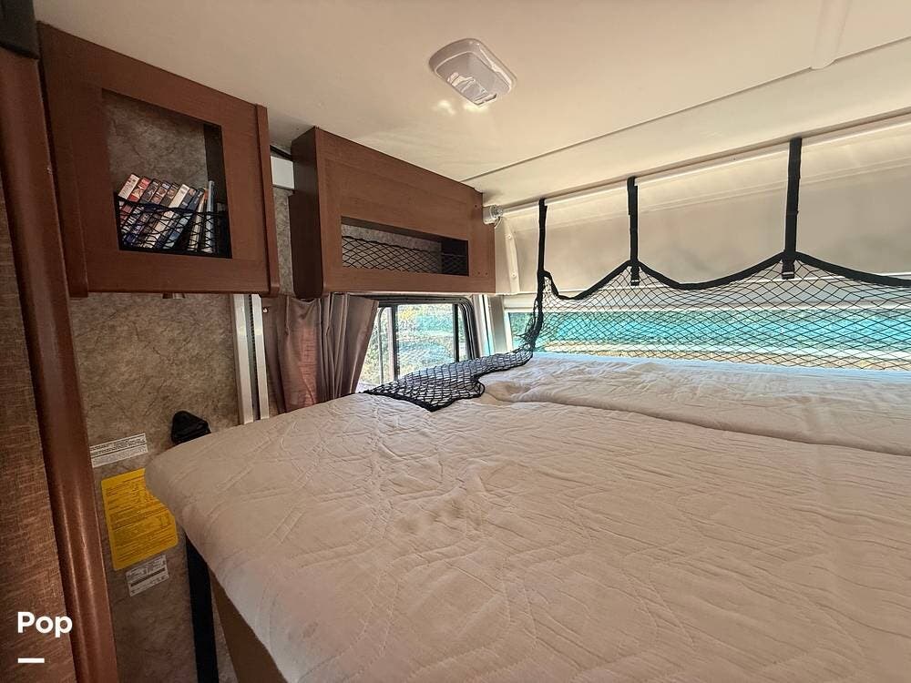 Contact us now about this 2014 Fleetwood Storm 28F! 2014 Storm 28F by Fleetwood from Pop RVs in Oregon City, Oregon