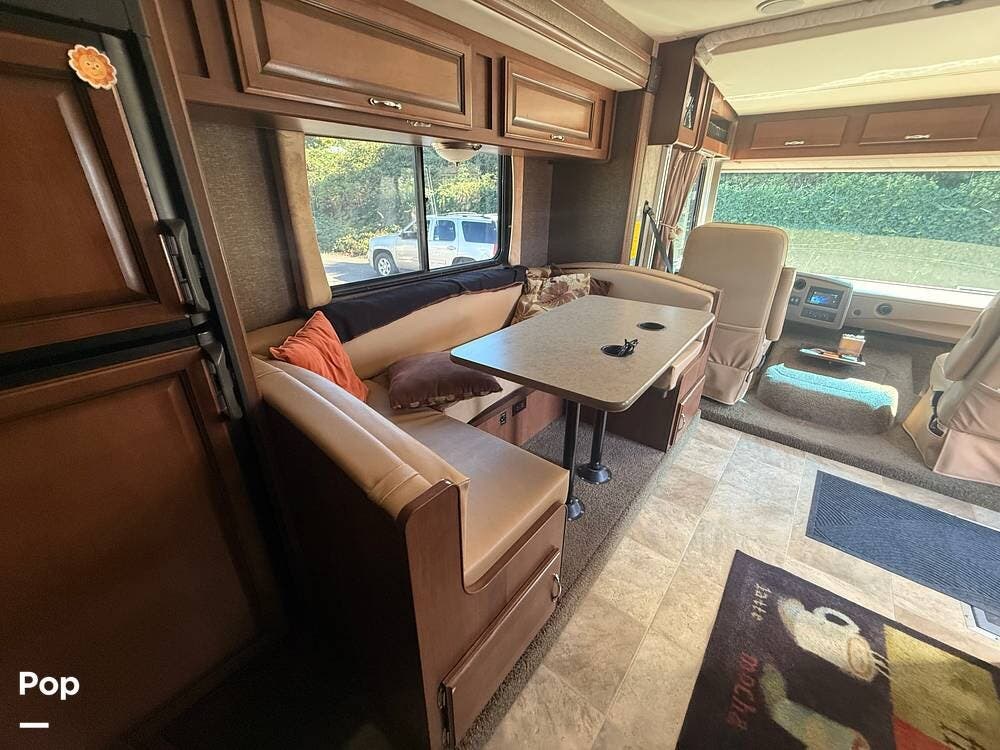 Used 2014 Fleetwood Storm 28F available in Oregon City, Oregon