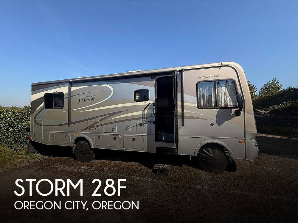 Email now about this 2014 Fleetwood Storm 28F! Used 2014 Fleetwood Storm 28F available in Oregon City, Oregon