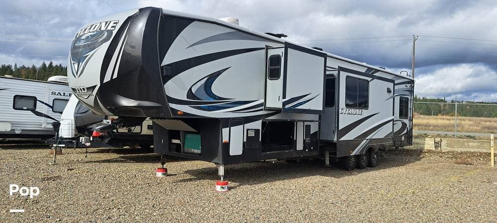 Contact us now about this 2017 Heartland Cyclone 4150! 2017 Cyclone 4150 by Heartland from Pop RVs in Spokane Valley, Washington