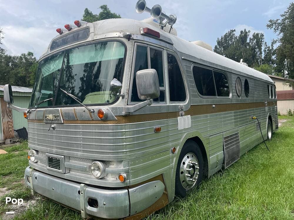 Used 1953 GMC PD-4104 available in Bradenton, Florida
