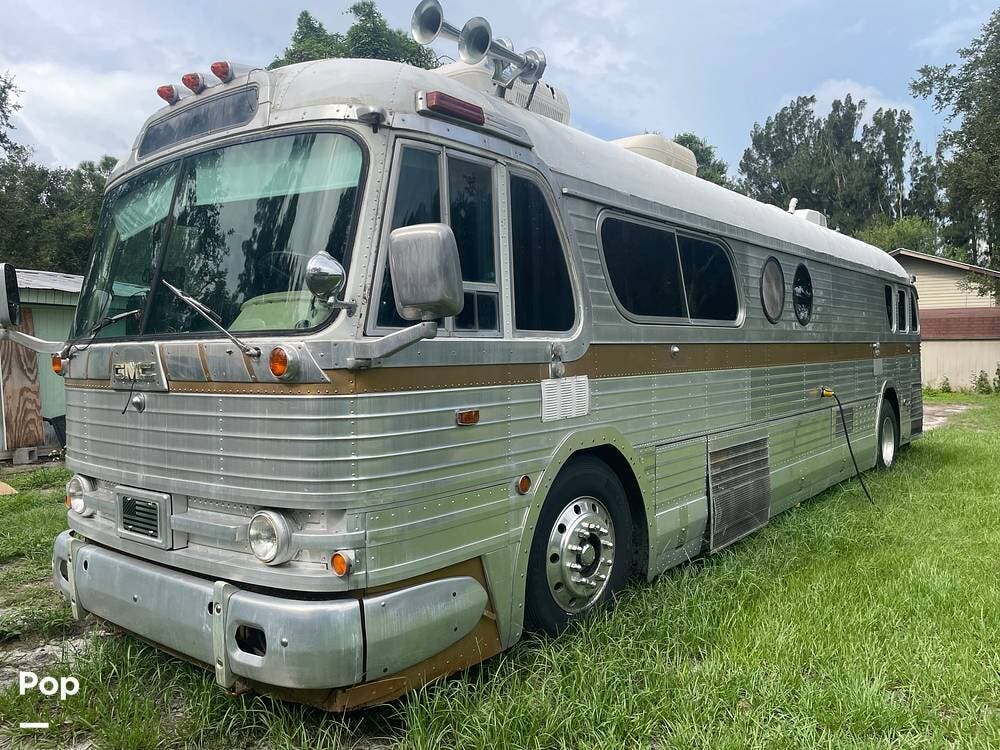 Call now about this 1953 GMC PD-4104! 1953 GMC PD-4104 - Used Bus Conversion For Sale by Pop RVs in Bradenton, Florida features Air Conditioning, Generator