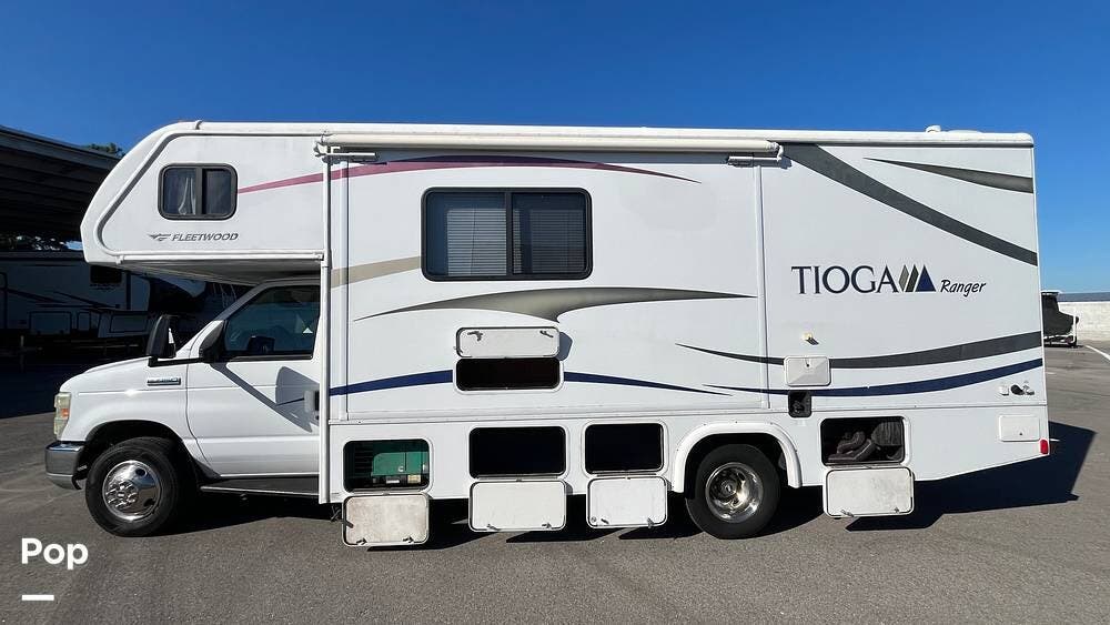 Contact us now about this 2011 Fleetwood Tioga Ranger 25G! 2011 Tioga Ranger 25G by Fleetwood from Pop RVs in Parrish, Florida