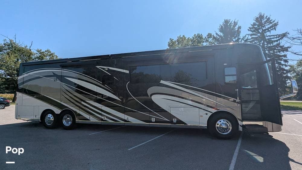 Call now about this 2020 Newmar Mountain Aire 4533! 2020 Newmar Mountain Aire 4533 - Used Diesel Pusher For Sale by Pop RVs in Bristol, Indiana features Slideout, Awning, Air Conditioning, Generator