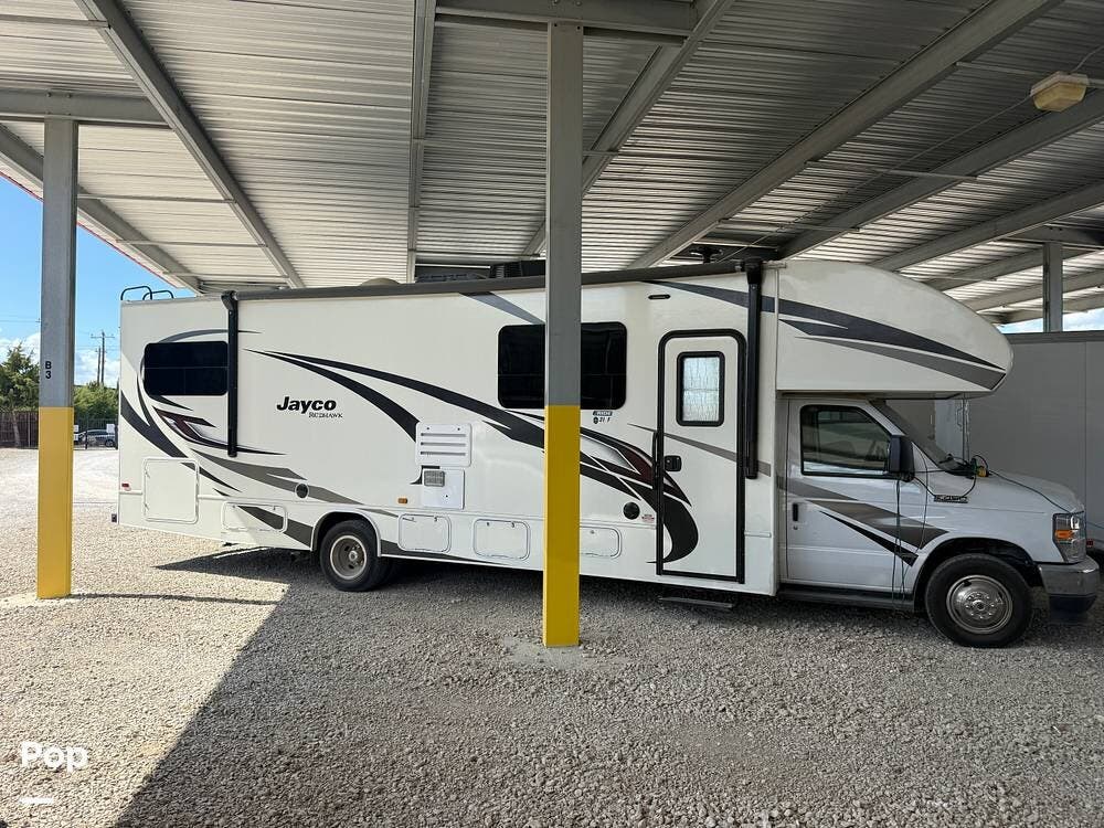 Call now about this 2021 Jayco Greyhawk 31F! 2021 Jayco Greyhawk 31F - Used Class C For Sale by Pop RVs in Frisco, Texas features Generator, Leveling Jacks, Slideout, Air Conditioning