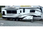 Call now about this 2022 Jayco North Point 310RLTS! 2022 Jayco North Point 310RLTS - Used Fifth Wheel For Sale by Pop RVs in Seven Devils, North Carolina features Leveling Jacks, Air Conditioning, Awning, Slideout