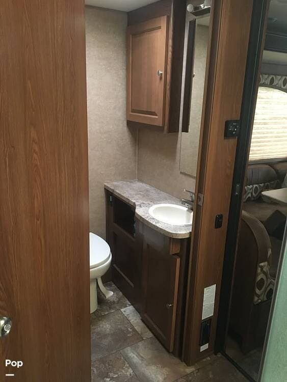 Contact us now about this 2016 Coachmen Leprechaun 319DS! 2016 Leprechaun 319DS by Coachmen from Pop RVs in Arroyo Grande, California