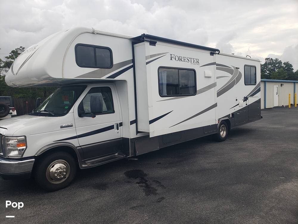 Call now about this 2017 Forest River Forester 3171DS! 2017 Forest River Forester 3171DS - Used Class C For Sale by Pop RVs in Gulf Breeze, Florida features Generator, Awning, Air Conditioning, Slideout