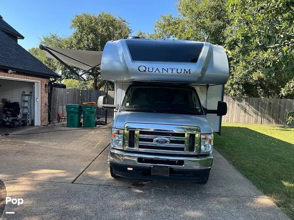 Contact us now about this 2025 Thor Motor Coach Quantum LF31! 2025 Quantum LF31 by Thor Motor Coach from Pop RVs in Belton, Texas