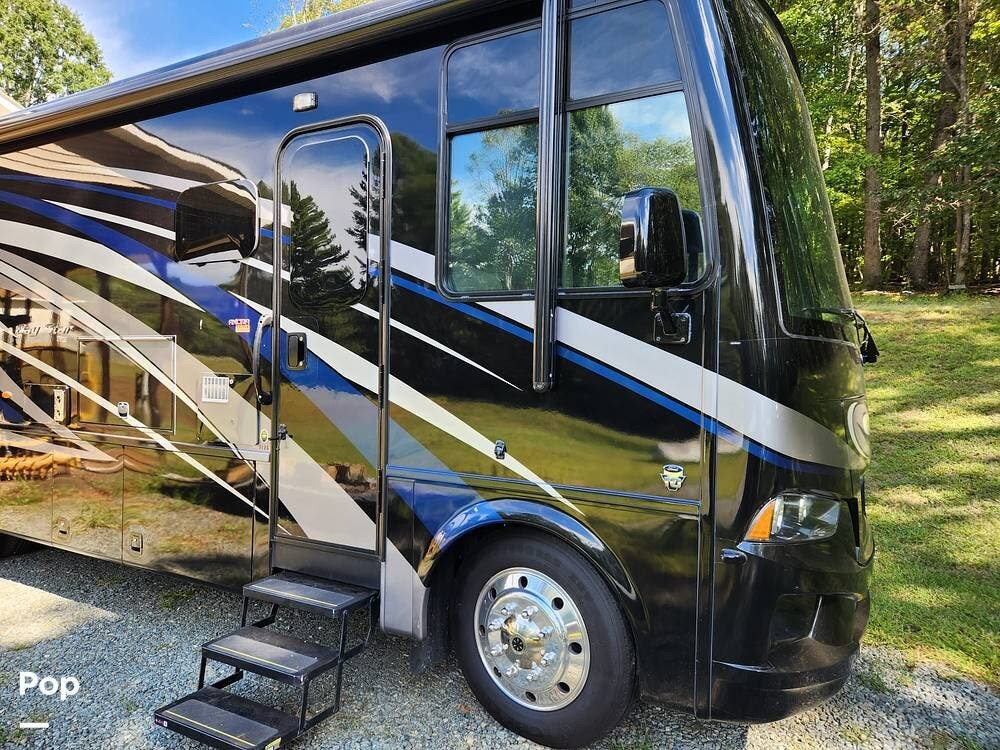 Used 2019 Newmar Bay Star 3124 available in King, North Carolina