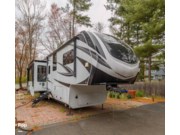 Call now about this 2023 Grand Design Solitude 391DL-R! 2023 Grand Design Solitude 391DL-R - Used Fifth Wheel For Sale by Pop RVs in Blue Bell, Pennsylvania features Slideout, Leveling Jacks, Air Conditioning, Awning