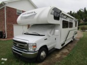 Call now about this 2025 Thor Motor Coach Freedom Elite 31EB! 2025 Thor Motor Coach Freedom Elite 31EB - Used Class C For Sale by Pop RVs in Chattanooga, Tennessee features Air Conditioning, Slideout, Awning, Generator, Leveling Jacks