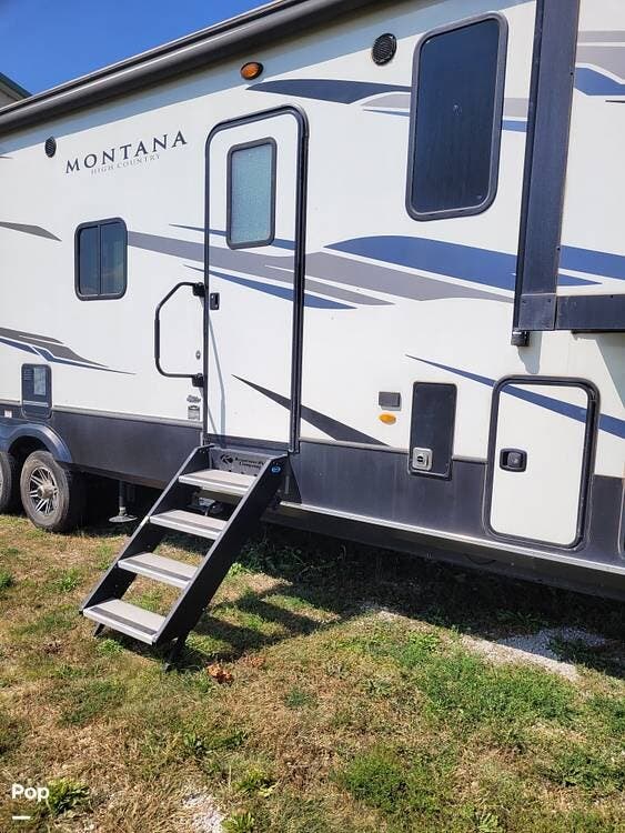 Used 2021 Keystone Montana High Country 383TH available in El Paso, Illinois
