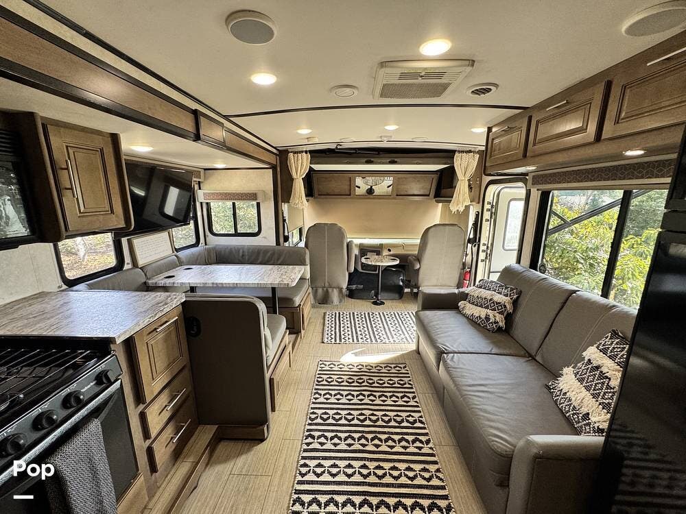 Contact us now about this 2020 Forest River FR3 32DS! 2020 FR3 32DS by Forest River from Pop RVs in Camarillo, California