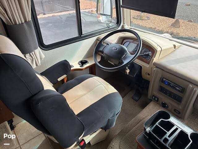 Contact us now about this 2011 Fleetwood Bounder 30T! 2011 Bounder 30T by Fleetwood from Pop RVs in Redmond, Oregon