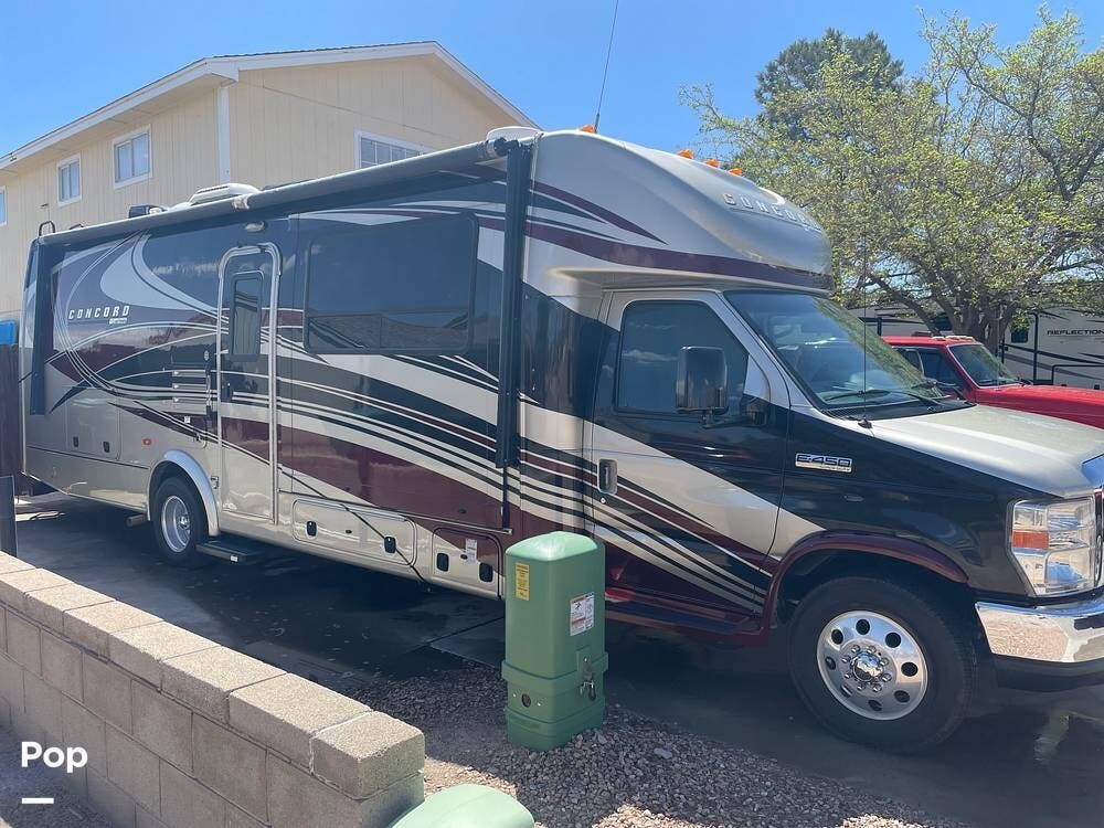 Call now about this 2014 Coachmen Concord 300TS! 2014 Coachmen Concord 300TS - Used Class C For Sale by Pop RVs in Rio Rancho, New Mexico features Leveling Jacks, Slideout, Generator, Awning, Air Conditioning