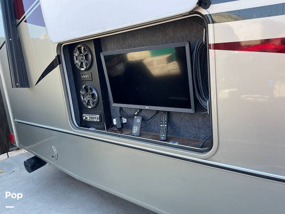 Contact us now about this 2014 Coachmen Concord 300TS! 2014 Concord 300TS by Coachmen from Pop RVs in Rio Rancho, New Mexico