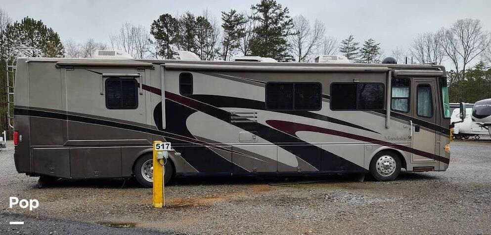 Call now about this 2004 Four Winds Mandalay 38A! 2004 Four Winds Mandalay 38A - Used Diesel Pusher For Sale by Pop RVs in Jasper, Georgia features Slideout, Awning, Generator, Leveling Jacks, Air Conditioning