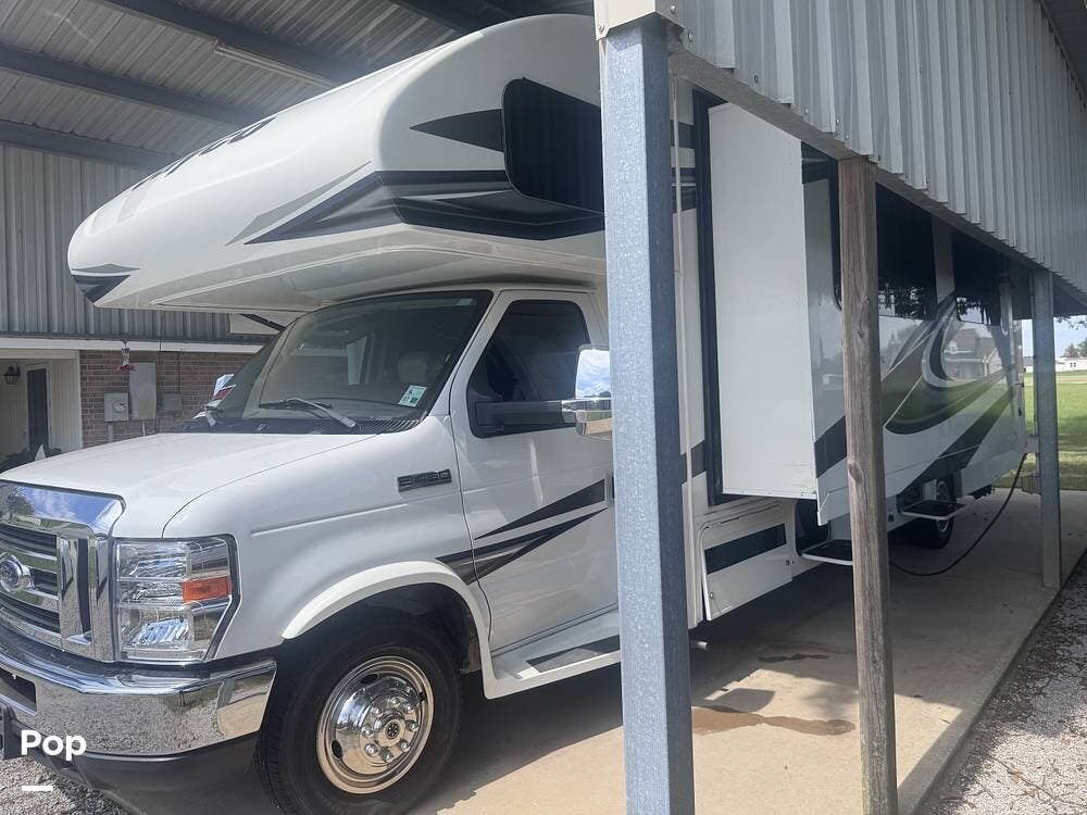 Call now about this 2019 Jayco Greyhawk 30Z! 2019 Jayco Greyhawk 30Z - Used Class C For Sale by Pop RVs in Scott, Louisiana features Leveling Jacks, Generator, Awning, Slideout, Air Conditioning