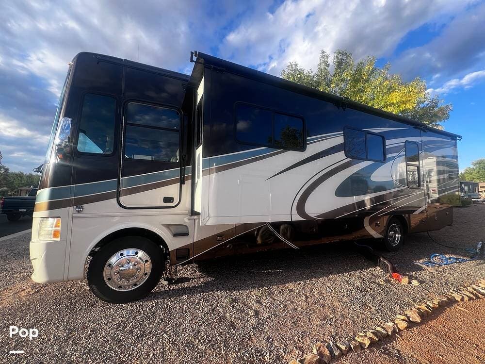 Call now about this 2016 Tiffin Allegro Open Road 36LA! 2016 Tiffin Allegro Open Road 36LA - Used Class A For Sale by Pop RVs in Benson, Arizona features Air Conditioning, Slideout, Generator, Leveling Jacks, Awning