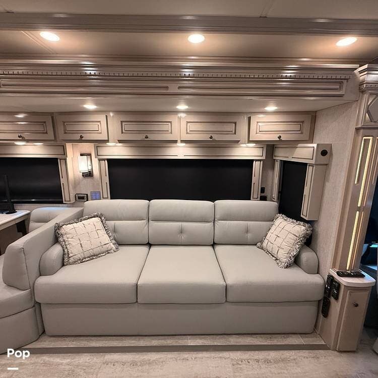 Contact us now about this 2022 Newmar Dutch Star 4326! 2022 Dutch Star 4326 by Newmar from Pop RVs in Auburn, Maine