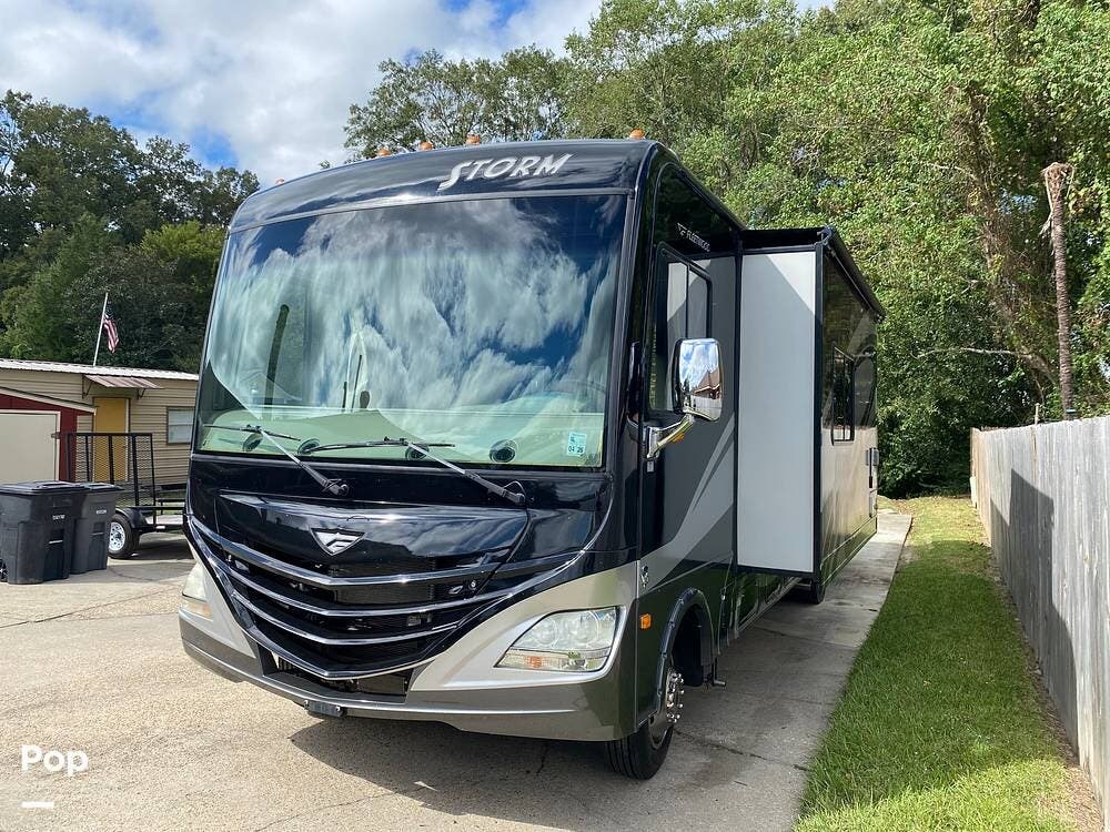 Contact us now about this 2012 Fleetwood Storm 33Q! 2012 Storm 33Q by Fleetwood from Pop RVs in Baker, Louisiana