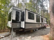 Contact us now about this 2024 Jayco Jay Flight 40RLTS! 2024 Jay Flight 40RLTS by Jayco from Pop RVs in Seneca, South Carolina