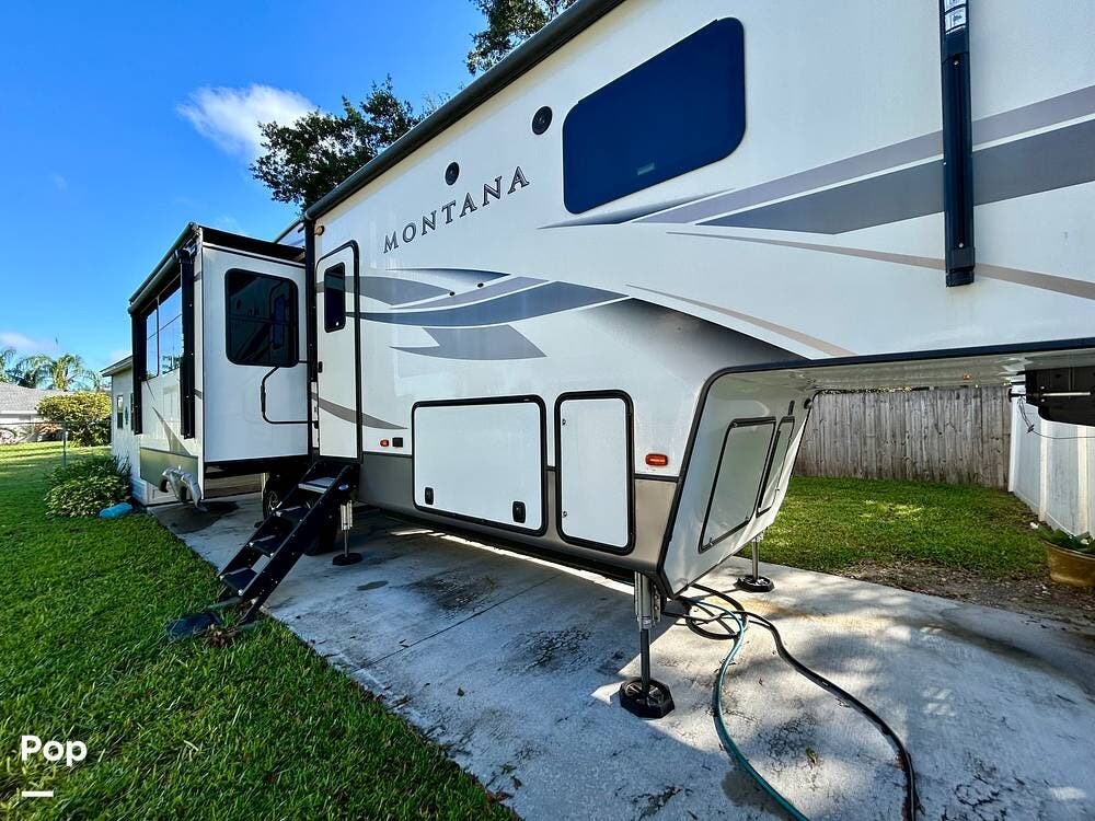 Used 2020 Keystone Montana 3120RL available in Lakeland, Florida