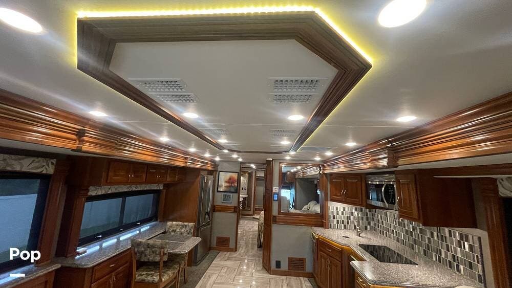 Call now about this 2018 Fleetwood Discovery 44H! 2018 Fleetwood Discovery 44H - Used Diesel Pusher For Sale by Pop RVs in Fort Myers, Florida features Generator, Awning, Slideout, Leveling Jacks, Air Conditioning