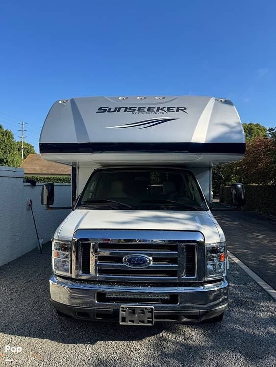 Contact us now about this 2019 Forest River Sunseeker 3050S! 2019 Sunseeker 3050S by Forest River from Pop RVs in Bonita, California