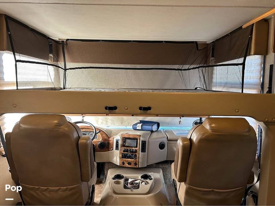 Used 2017 Thor Motor Coach Windsport 29M available in Rockwood, Michigan