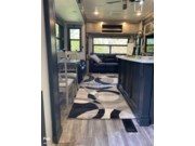 Call now about this 2022 Keystone Alpine 3220RL! 2022 Keystone Alpine 3220RL - Used Fifth Wheel For Sale by Pop RVs in Bailey, Colorado features Leveling Jacks, Air Conditioning, Slideout