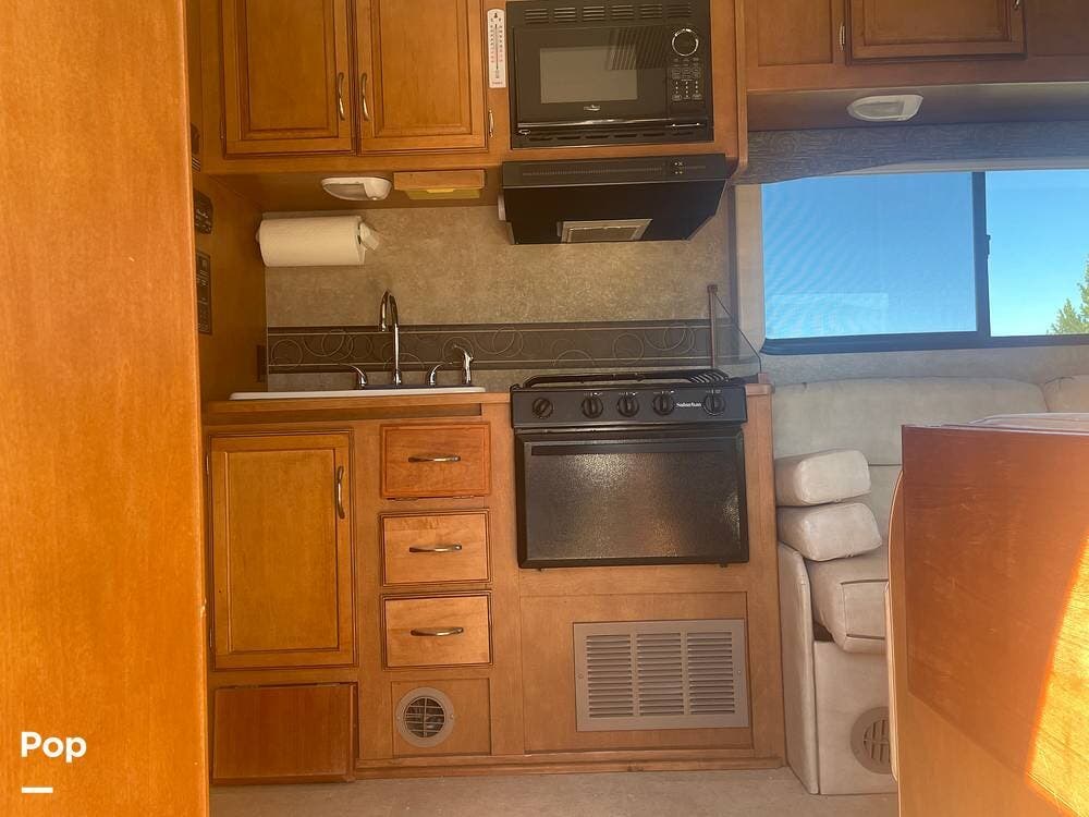 Used 2016 Itasca Spirit 25B available in El Prado, New Mexico