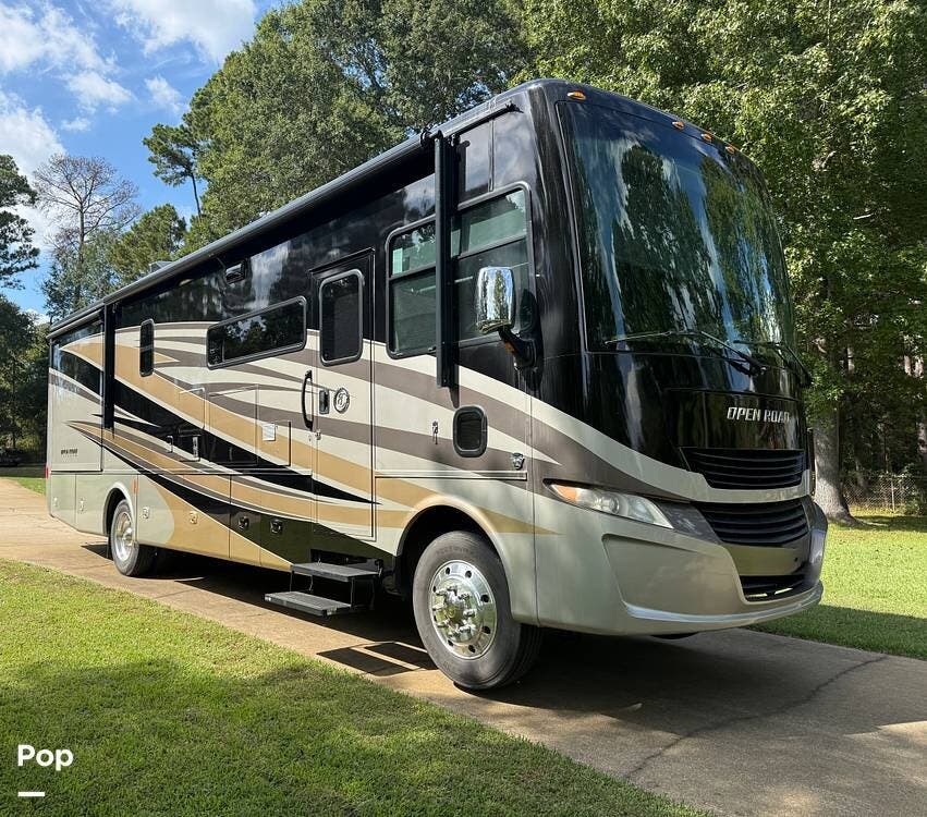 Call now about this 2019 Tiffin Allegro Open Road 32SA! 2019 Tiffin Allegro Open Road 32SA - Used Class A For Sale by Pop RVs in Hallsville, Texas features Generator, Leveling Jacks, Air Conditioning, Slideout, Awning