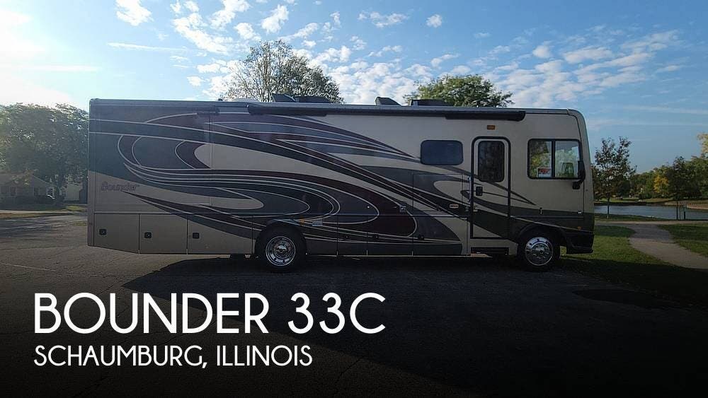 Email now about this 2018 Fleetwood Bounder 33C! Used 2018 Fleetwood Bounder 33C available in Schaumburg, Illinois