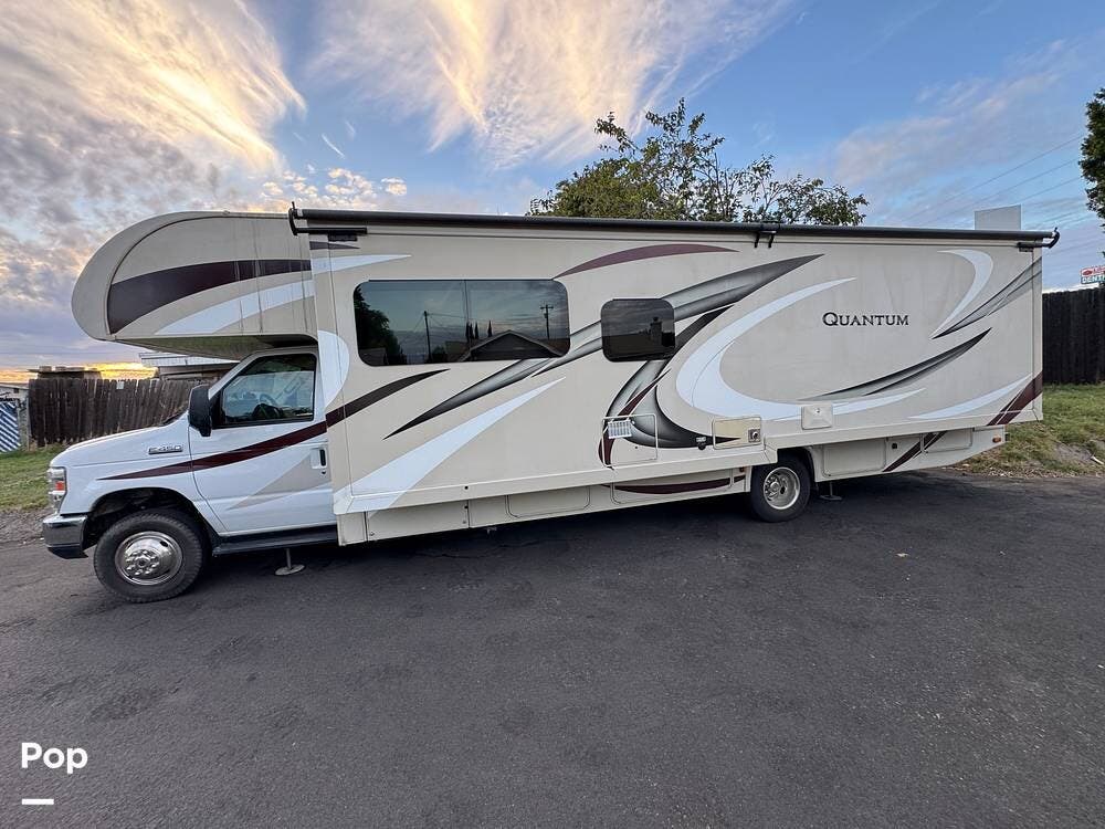 Contact us now about this 2017 Thor Motor Coach Quantum WS31! 2017 Quantum WS31 by Thor Motor Coach from Pop RVs in North Hills, California