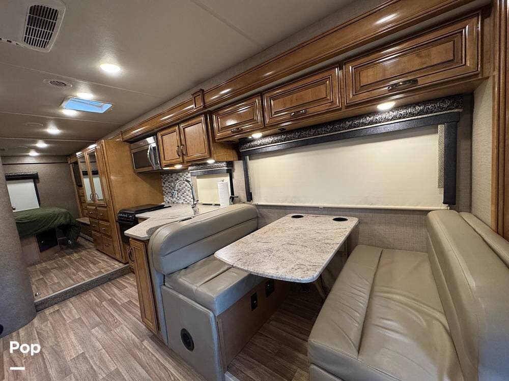 Call now about this 2017 Thor Motor Coach Quantum WS31! 2017 Thor Motor Coach Quantum WS31 - Used Class C For Sale by Pop RVs in North Hills, California features Awning, Air Conditioning, Generator, Leveling Jacks, Slideout