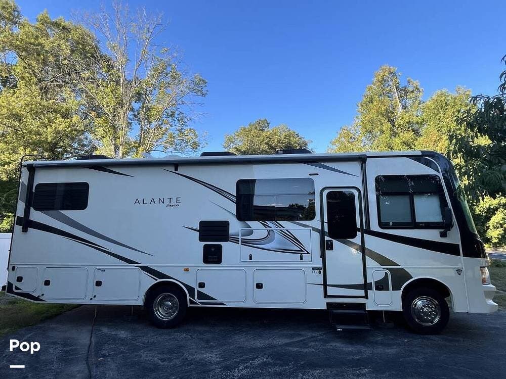 Contact us now about this 2022 Jayco Alante 29F! 2022 Alante 29F by Jayco from Pop RVs in Hudson, Massachusetts