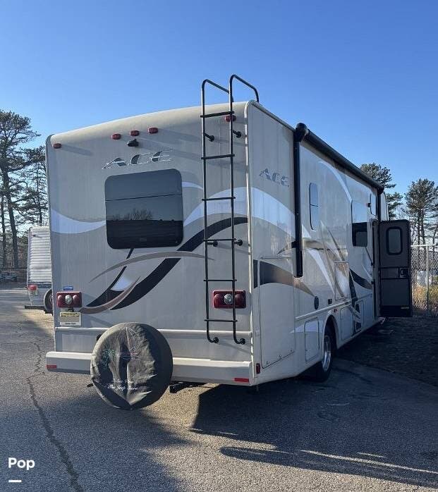 Contact us now about this 2016 Thor Motor Coach A.C.E. 29.3! 2016 A.C.E. 29.3 by Thor Motor Coach from Pop RVs in Jackson, New Jersey