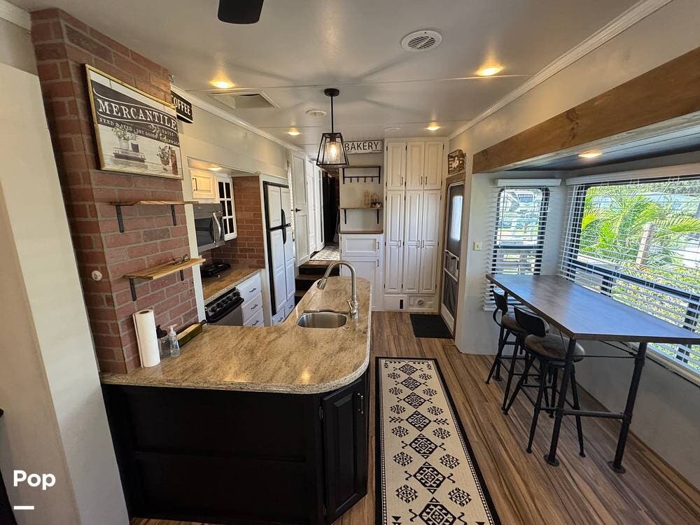 Used 2014 Keystone Alpine 3555RL available in Arcadia, Florida