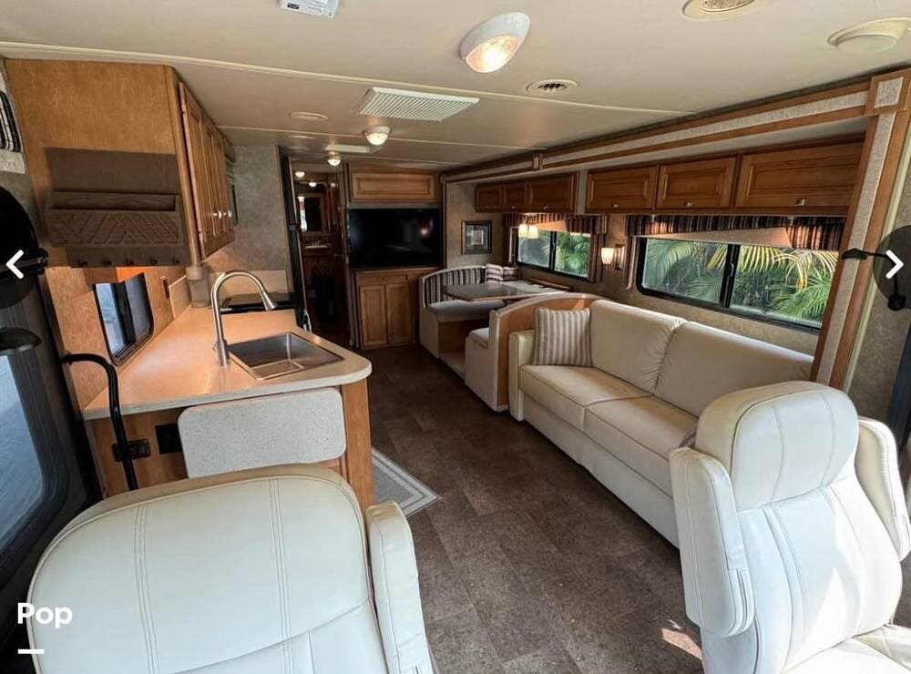 Used 2014 Itasca Sunstar 35B available in North Platte, Nebraska