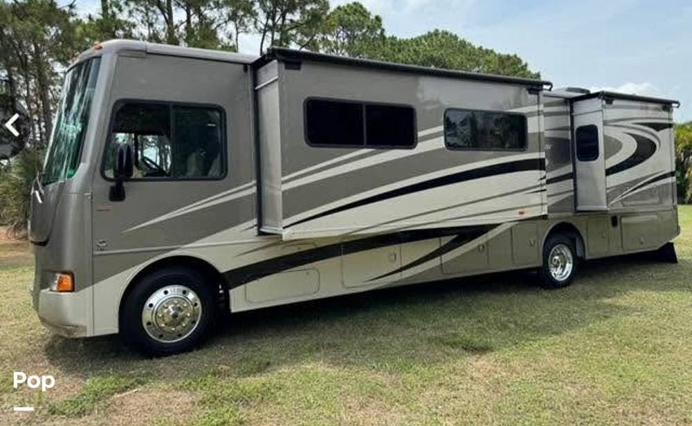 Contact us now about this 2014 Itasca Sunstar 35B! 2014 Sunstar 35B by Itasca from Pop RVs in North Platte, Nebraska