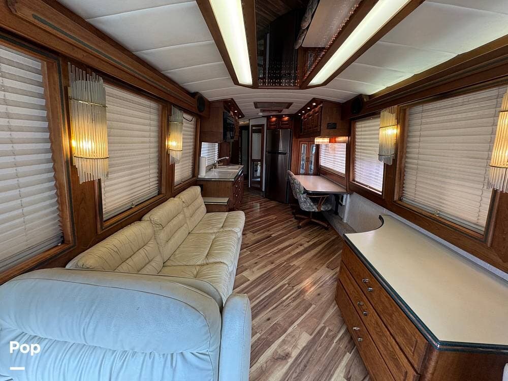 Contact us now about this 1993 Prevost Royale Le Mirage XL XL 40! 1993 Royale Le Mirage XL XL 40 by Prevost from Pop RVs in Surprise, Arizona