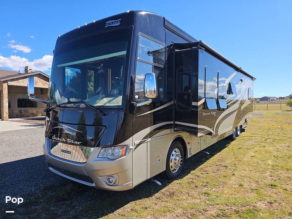 Call now about this 2015 Newmar Dutch Star 4002! 2015 Newmar Dutch Star 4002 - Used Diesel Pusher For Sale by Pop RVs in Prescott Valley, Arizona features Slideout, Leveling Jacks, Air Conditioning, Awning, Generator