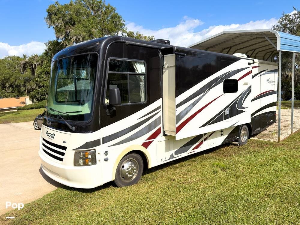 Contact us now about this 2018 Coachmen Pursuit 31SB! 2018 Pursuit 31SB by Coachmen from Pop RVs in Groveland, Florida